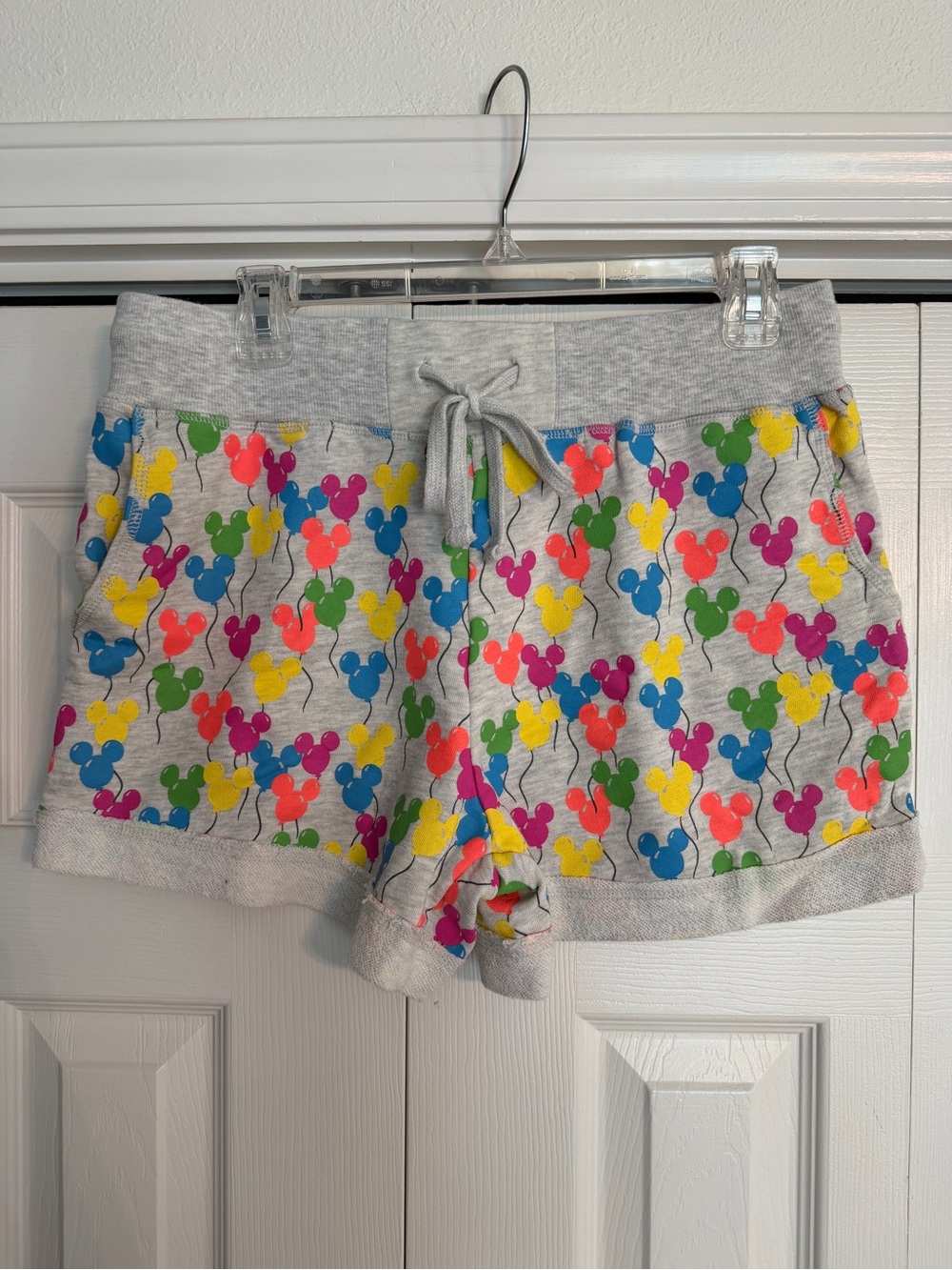 Disney world Mickey ballon cuff shorts